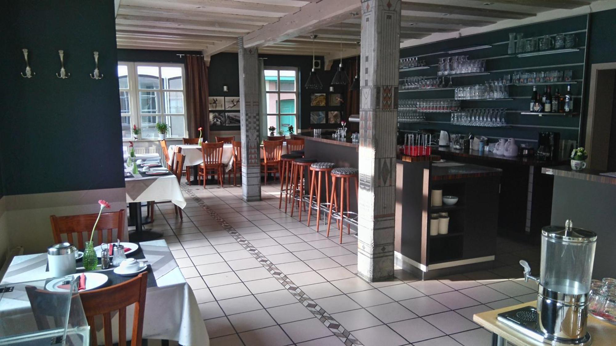 Hotel Loewensteiner Hof Haus Am Neuplatz Wertheim Extérieur photo